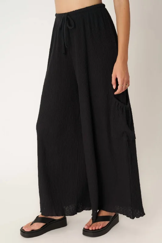 Never Better Textured Wide Leg Pant In Black Trendy Online Boutiques