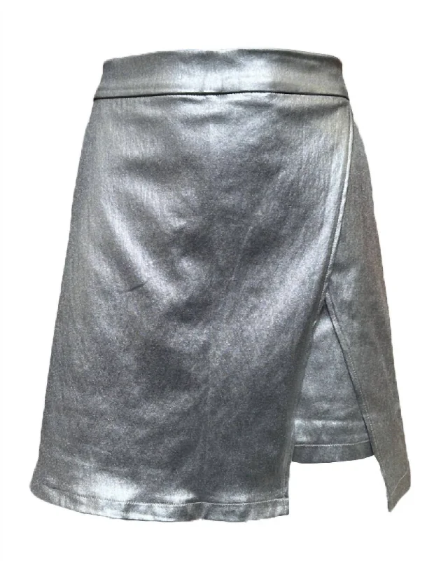 Women's Metallic Skort In Silver Women's Clothing For Casual Outings