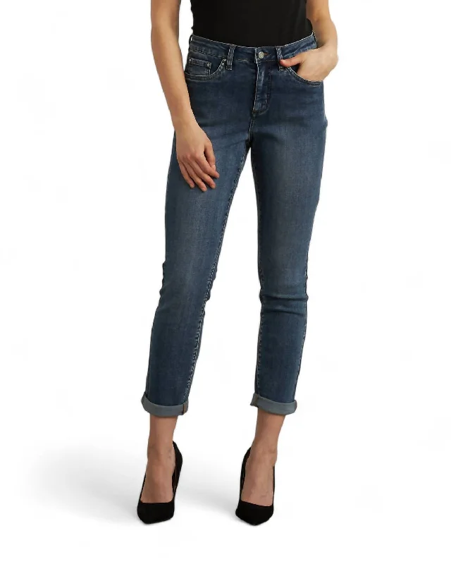 Straight Leg Jean In Medium Denim Blue Women's Vintage Attire