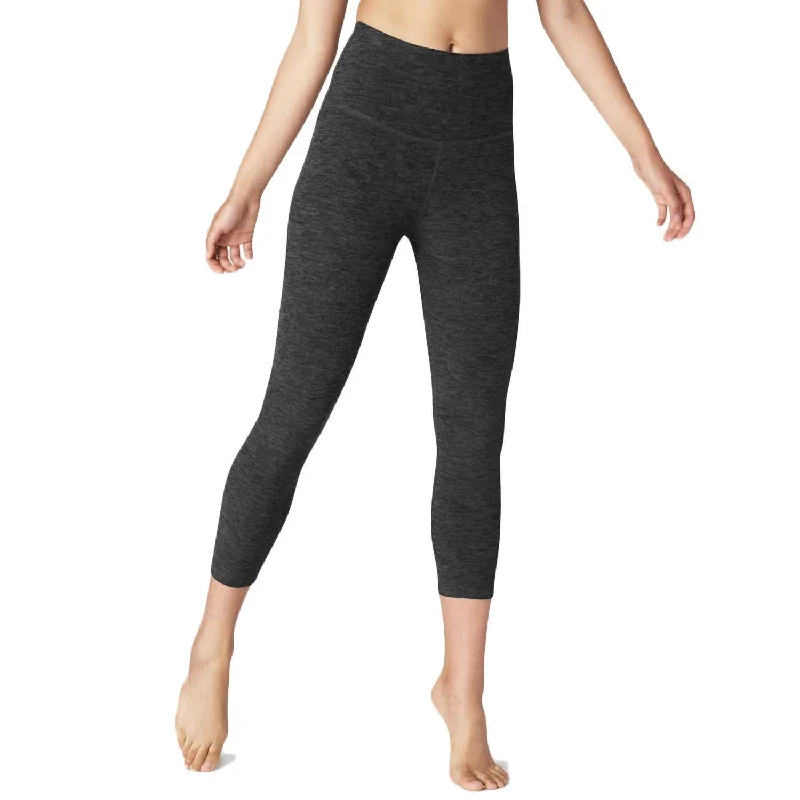 High Rise Capri Legging In Charcoal Woman Clothing